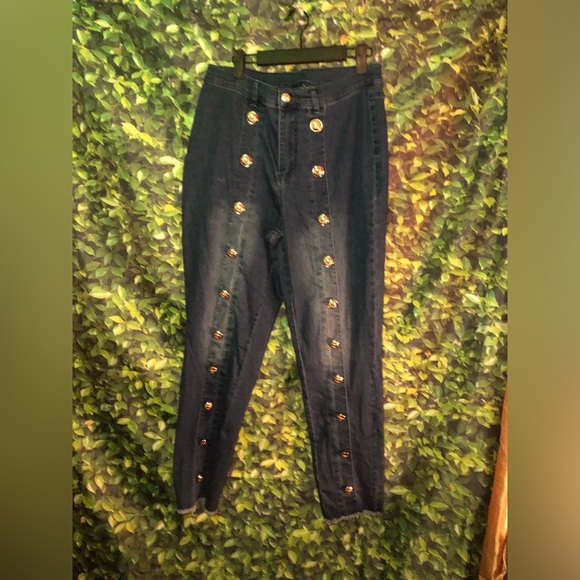 Stylish Blue Button-Embellished Jeans - Picture 1 of 14